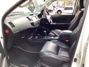 Toyota Hilux 3.0D-4D double cab 4x4 Raider Legend 45 auto - Image 7