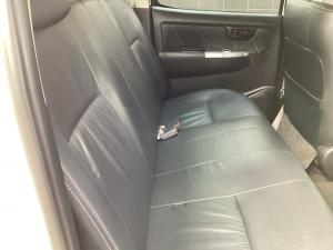 Toyota Hilux 3.0D-4D double cab 4x4 Raider Legend 45 auto - Image 17
