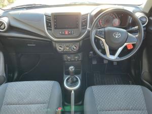 Toyota Vitz 1.0 XR manual - Image 6