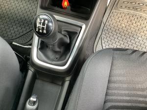 Suzuki Swift 1.2 GLX manual - Image 11