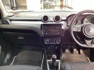 Suzuki Swift 1.2 GLX manual - Image 13