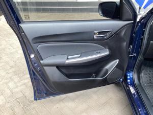 Suzuki Swift 1.2 GLX manual - Image 24