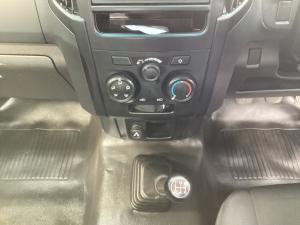 Isuzu D-Max Gen 6 250 single cab Fleetside safety - Image 11