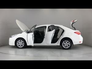 Toyota Corolla Quest 1.8 Exclusive auto - Image 11