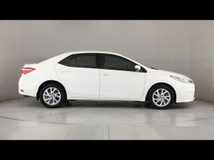 Toyota Corolla Quest 1.8 Exclusive auto - Image 3