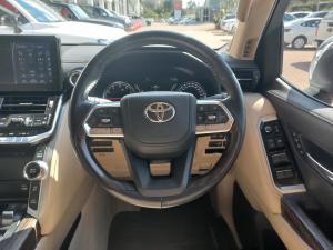 Toyota Land Cruiser 300 3.5T ZX - Image 8