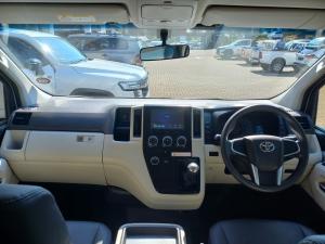 Toyota Quantum 2.8 LWB bus 11-seater GL - Image 6