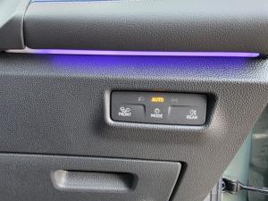 Volkswagen Tiguan 2.0 TDI R-LINE 4M DSG - Image 12
