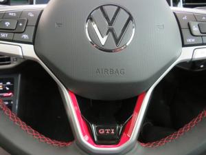 Volkswagen Polo 2.0 GTI DSG - Image 16