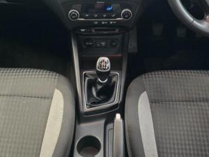 Hyundai i20 1.4 Fluid - Image 11