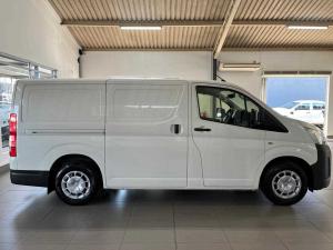 Toyota Quantum 2.8 LWBP/V - Image 6