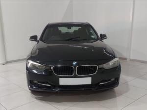 BMW 3 Series 320i - Image 9