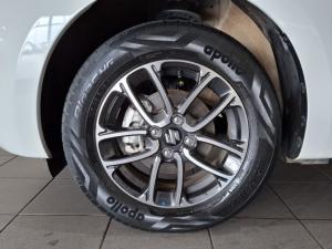 Suzuki Swift 1.2 GLX manual - Image 12