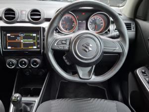 Suzuki Swift 1.2 GLX manual - Image 6