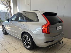 Volvo XC90 T8 Twin Engine AWD Momentum - Image 3