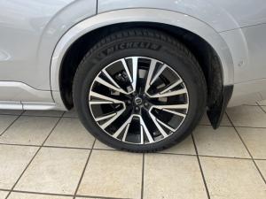 Volvo XC90 T8 Twin Engine AWD Momentum - Image 5