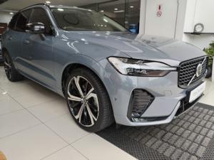 Volvo XC60 B5 AWD Plus Dark - Image 3