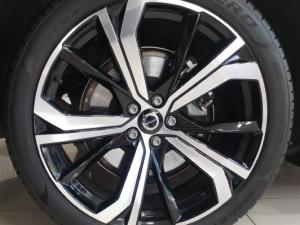 Volvo XC60 B5 AWD Plus Dark - Image 7