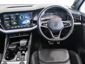 Volkswagen Touareg V6 TDI Executive R-Line - Image 10
