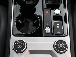 Volkswagen Touareg V6 TDI Executive R-Line - Image 12