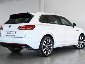 Volkswagen Touareg V6 TDI Executive R-Line - Image 24