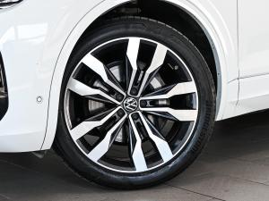 Volkswagen Touareg V6 TDI Executive R-Line - Image 2