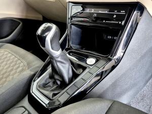 Volkswagen Polo sedan 1.6 Life manual - Image 13