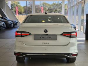 Volkswagen Polo sedan 1.6 Life manual - Image 17