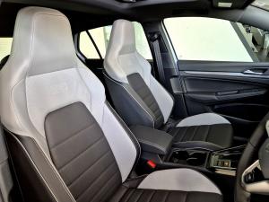 Volkswagen Golf 1.4TSI R-Line Plus - Image 19