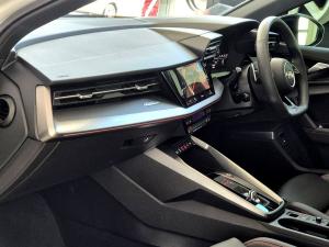 Audi RS3 sedan quattro - Image 5