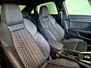 Audi RS3 sedan quattro - Image 8
