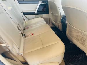 Toyota Land Cruiser Prado 4.0 VX - Image 11