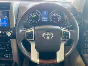 Toyota Land Cruiser Prado 4.0 VX - Image 16