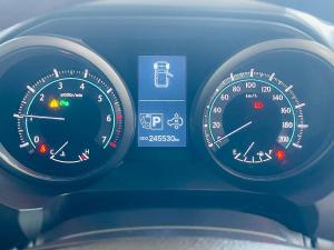 Toyota Land Cruiser Prado 4.0 VX - Image 18
