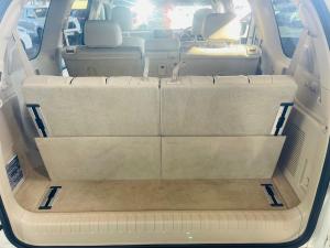 Toyota Land Cruiser Prado 4.0 VX - Image 19