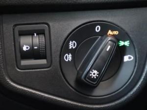 Volkswagen Polo hatch 1.0TSI Life manual - Image 9