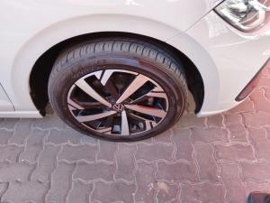 Volkswagen Polo hatch 1.0TSI Life auto - Image 10