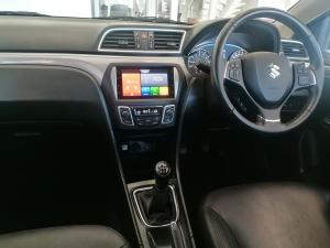 Suzuki Ciaz 1.5 GLX manual - Image 14