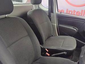 Nissan NP200 1.6i safety pack (aircon) - Image 9