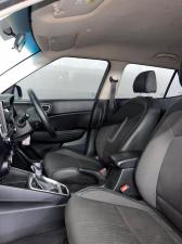 Hyundai Venue 1.0T Fluid auto - Image 12