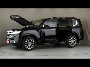 Toyota Land Cruiser 300 3.5T ZX - Image 12