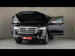 Toyota Land Cruiser 300 3.5T ZX - Image 13