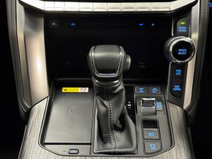 Toyota Land Cruiser 300 3.5T GR-Sport - Image 11