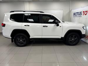 Toyota Land Cruiser 300 3.5T GR-Sport - Image 3