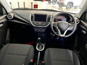 Toyota Vitz 1.0 XR manual - Image 6