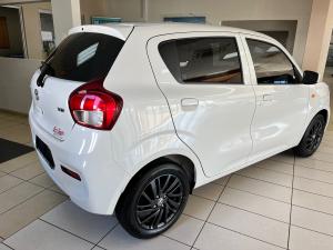 Toyota Vitz 1.0 XR manual - Image 2