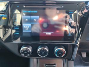 Toyota Corolla Quest 1.8 Prestige - Image 12