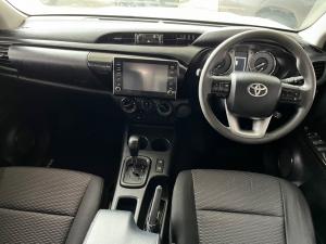 Toyota Hilux 2.4GD-6 single cab 4x4 Raider manual - Image 8