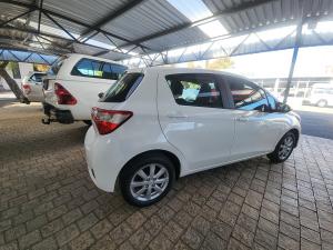 Toyota Yaris 1.5 Pulse - Image 2
