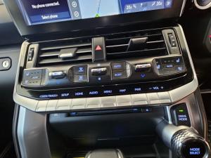 Toyota Land Cruiser 300 3.3D ZX - Image 18